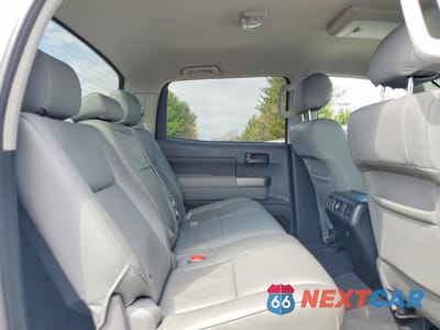 Zdjęcie 10 z 11 samochodu: 2012 TOYOTA TUNDRA GRADE VIN:5TFDW5F13CX233153 - miniatura