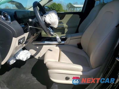 Zdjęcie 7 z 12 samochodu: 2023 MERCEDES-BENZ GLA 250 4MATIC VIN:W1N4N4HB0PJ446856 - miniatura