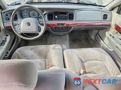 Zdjęcie 8 z 12 samochodu: 2001 MERCURY GRAND MARQUIS LS VIN:2MEFM75W61X676233 - miniatura