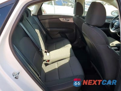 Zdjęcie 10 z 12 samochodu: 2023 KIA FORTE LXS VIN:3KPF24AD9PE649522 - miniatura