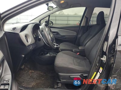 Zdjęcie 7 z 11 samochodu: 2015 TOYOTA YARIS 5-DOOR LE VIN:VNKKTUD39FA015358 - miniatura