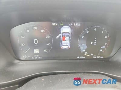 Zdjęcie 9 z 13 samochodu: 2022 VOLVO XC40 T5 MOMENTUM VIN:YV4162UK4N2788199 - miniatura