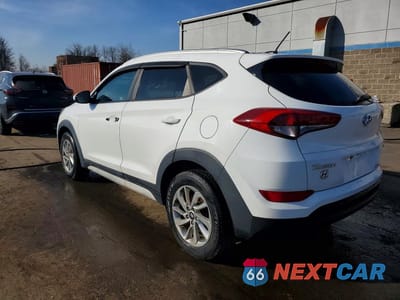 Drugie zdjęcie samochodu z przodu: 2017 HYUNDAI TUCSON SE VIN:KM8J3CA46HU403981 - miniatura