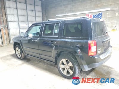 Drugie zdjęcie samochodu z przodu: 2017 JEEP PATRIOT LATITUDE VIN:1C4NJRFB8HD206011 - miniatura