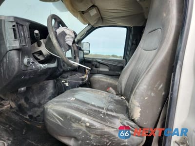 Zdjęcie 7 z 13 samochodu: 2010 CHEVROLET EXPRESS G1500 VIN:1GCUGADX8A1121591 - miniatura