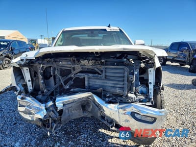 Piąte zdjęcie samochodu w środku: 2019 GMC SIERRA LIMITED K1500 SLE VIN:2GTV2MEC8K1122932 - miniatura