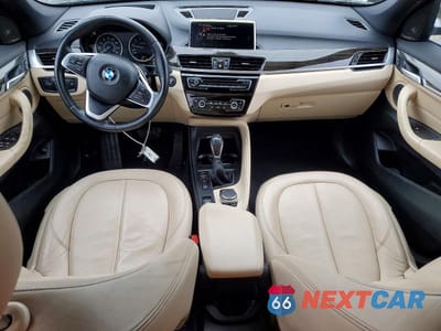 Zdjęcie 8 z 14 samochodu: 2017 BMW X1 VIN:WBXHT3C3XH5F71842 - miniatura
