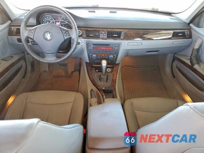 Zdjęcie 8 z 12 samochodu: 2009 BMW 328 I SULEV VIN:WBAPH57549NL77420 - miniatura