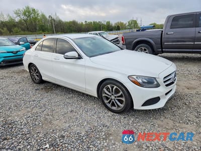 Czwarte zdjęcie samochodu z boku: 2016 MERCEDES-BENZ C 300 VIN:55SWF4JB4GU178892 - miniatura