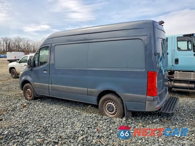 Drugie zdjęcie samochodu z przodu: 2019 MERCEDES BENZ SPRINTER 2500 DELIVERY VAN VIN:WD4PF0CD7KP047957 - miniatura