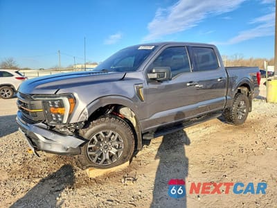 2023 FORD F150 SUPERCREW 1FTFW1E57PFB08755 - główne zdjęcie licytacji z USA - miniatura