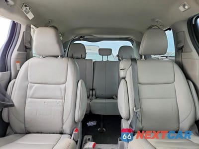 Zdjęcie 10 z 13 samochodu: 2020 TOYOTA SIENNA XLE 8-PASSENGER VIN:5TDYZ3DC5LS032233 - miniatura