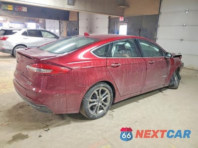 Trzecie zdjęcie samochodu z tyłu: 2019 FORD FUSION TITANIUM VIN:3FA6P0RU5KR123829 - miniatura