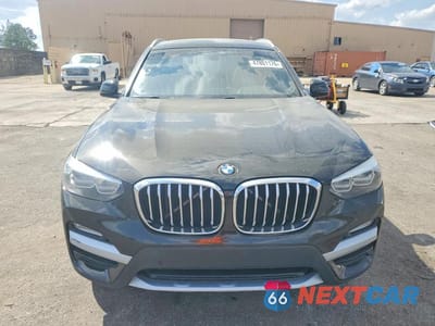 Piąte zdjęcie samochodu w środku: 2019 BMW X3 XDRIVE30I VIN:5UXTR9C52KLE14494 - miniatura