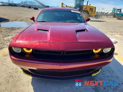 Piąte zdjęcie samochodu w środku: 2020 DODGE CHALLENGER SXT VIN:2C3CDZAG3LH113236 - miniatura