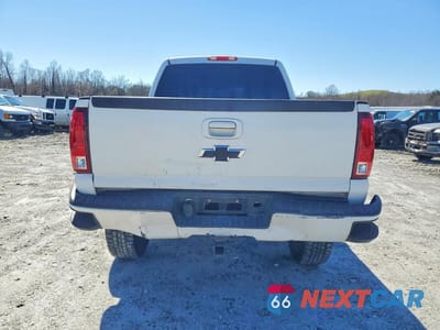 Zdjęcie 6 z 12 samochodu: 2004 CHEVROLET SILVERADO K2500 VIN:1GCGK23U44F203656 - miniatura