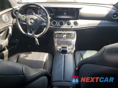 Zdjęcie 8 z 12 samochodu: 2017 MERCEDES-BENZ E 300 VIN:WDDZF4JB4HA014413 - miniatura