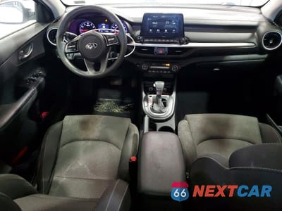 Zdjęcie 8 z 12 samochodu: 2019 KIA FORTE LXS VIN:3KPF24AD3KE077680 - miniatura