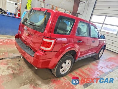 Trzecie zdjęcie samochodu z tyłu: 2011 FORD ESCAPE XLS VIN:1FMCU9C79BKC03065 - miniatura