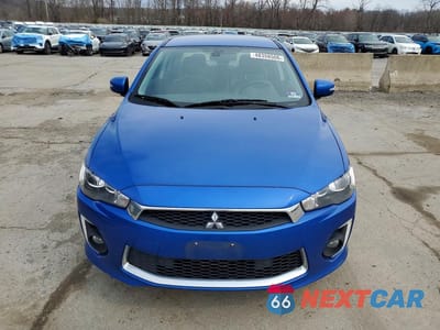 Piąte zdjęcie samochodu w środku: 2017 MITSUBISHI LANCER ES VIN:JA32V2FW4HU000216 - miniatura