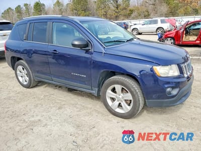 Czwarte zdjęcie samochodu z boku: 2012 JEEP COMPASS LATITUDE VIN:1C4NJCEB5CD602484 - miniatura