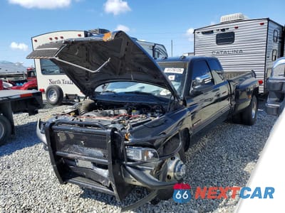 1998 DODGE RAM 3500 1B7MC3369WJ230620 - główne zdjęcie licytacji z USA - miniatura