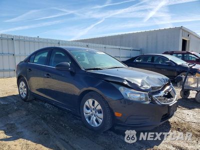 Czwarte zdjęcie samochodu z boku: 2012 CHEVROLET CRUZE LS VIN:1G1PC5SH2C7363748 - miniatura