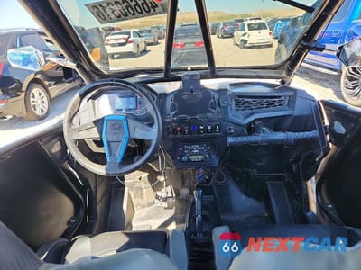 Zdjęcie 8 z 12 samochodu: 2019 POLARIS RZR XP 4 TURBO EPS VIN:3NSVFE922KF587861 - miniatura