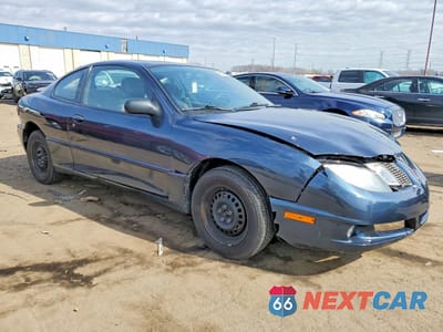 Czwarte zdjęcie samochodu z boku: 2005 PONTIAC SUNFIRE VIN:3G2JB12F15S102188 - miniatura