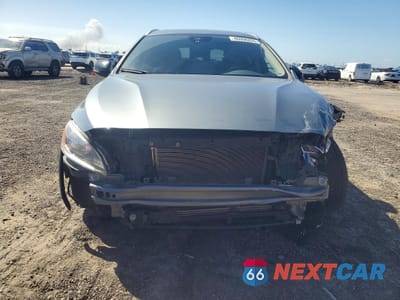 Piąte zdjęcie samochodu w środku: 2018 VOLVO V60 CROSS COUNTRY PREMIER VIN:YV440MWK4J2053739 - miniatura