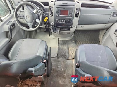 Zdjęcie 8 z 12 samochodu: 2016 MERCEDES BENZ SPRINTER 2500 VIN:WD3PE7DD8GP197968 - miniatura