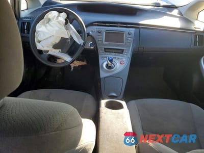 Zdjęcie 8 z 12 samochodu: 2015 TOYOTA PRIUS VIN:JTDKN3DU5F0409421 - miniatura