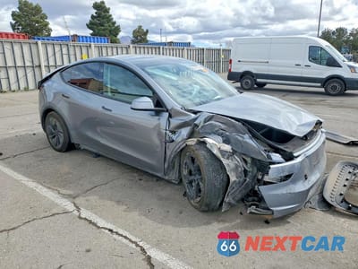 Czwarte zdjęcie samochodu z boku: 2026 TESLA MODEL Y VIN:7SAYGDEE8TF347692 - miniatura
