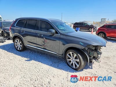 Czwarte zdjęcie samochodu z boku: 2017 VOLVO XC90 T6 VIN:YV4A22PL9H1166286 - miniatura
