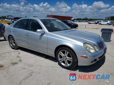 Czwarte zdjęcie samochodu z boku: 2006 MERCEDES-BENZ E 350 4MATIC VIN:WDBUF87J86X203052 - miniatura