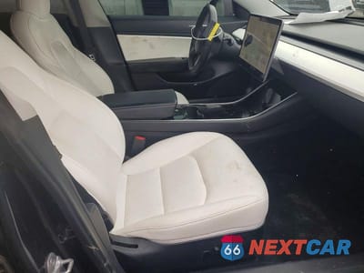 Zdjęcie 7 z 13 samochodu: 2020 TESLA MODEL 3 VIN:5YJ3E1EC2LF796523 - miniatura
