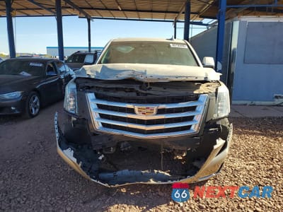 Piąte zdjęcie samochodu w środku: 2017 CADILLAC ESCALADE LUXURY VIN:1GYS4BKJXHR141660 - miniatura