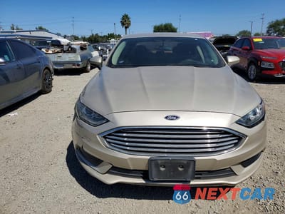 Piąte zdjęcie samochodu w środku: 2017 FORD FUSION SE VIN:3FA6P0HDXHR293565 - miniatura