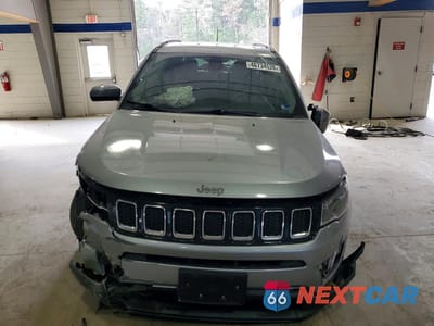 Piąte zdjęcie samochodu w środku: 2018 JEEP COMPASS LATITUDE VIN:3C4NJDBB1JT418175 - miniatura