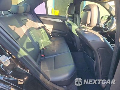 Zdjęcie 10 z 12 samochodu: 2013 MERCEDES BENZ CLA VIN:WDDGF4HB7DA825887 - miniatura