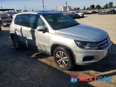 Czwarte zdjęcie samochodu z boku: 2012 VOLKSWAGEN TIGUAN S VIN:WVGAV7AX9CW544875 - miniatura