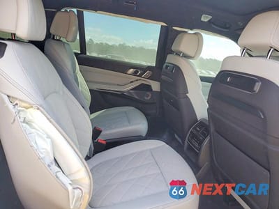 Zdjęcie 11 z 12 samochodu: 2024 BMW X7 XDRIVE40I VIN:5UX23EM01R9S23534 - miniatura