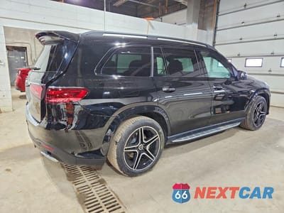 Trzecie zdjęcie samochodu z tyłu: 2025 MERCEDES-BENZ GLS 450 4MATIC VIN:4JGFF5KE9SB491704 - miniatura