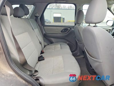Zdjęcie 10 z 11 samochodu: 2005 FORD ESCAPE XLT VIN:1FMYU93155KD28117 - miniatura