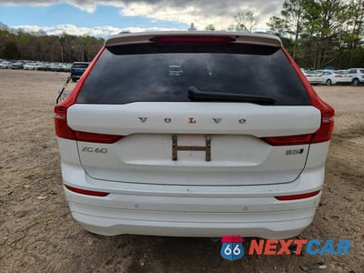 Zdjęcie 6 z 13 samochodu: 2022 VOLVO XC60 B5 MOMENTUM VIN:YV4L12RK4N1986643 - miniatura