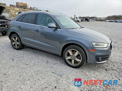 Czwarte zdjęcie samochodu z boku: 2015 AUDI Q3 PREMIUM PLUS VIN:WA1BFCFS5FR008773 - miniatura