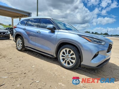 Czwarte zdjęcie samochodu z boku: 2021 TOYOTA HIGHLANDER LIMITED VIN:5TDYZRAH7MS037065 - miniatura