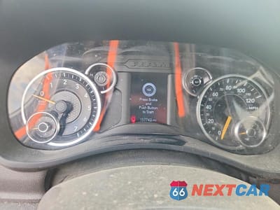 Zdjęcie 9 z 11 samochodu: 2022 RAM 2500 TRADESMAN 4WD 6.4L V8 VIN:3C6UR5CJ6NG203137 - miniatura