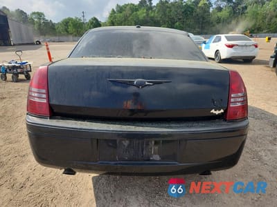 Zdjęcie 6 z 11 samochodu: 2007 CHRYSLER 300C VIN:2C3KA63H27H833741 - miniatura