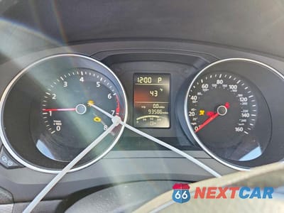 Zdjęcie 9 z 12 samochodu: 2015 VOLKSWAGEN JETTA SE VIN:3VWD17AJ5FM312378 - miniatura